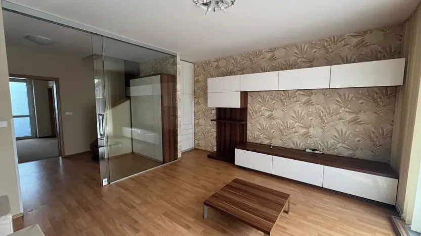 Pronájem rodinného domu, Praha - Řeporyje, Dělená, 170 m2