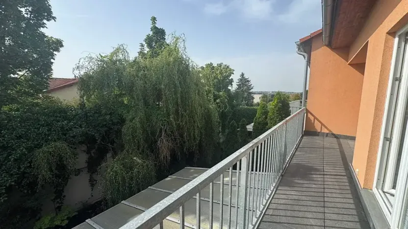 Pronájem rodinného domu, Praha - Řeporyje, Dělená, 170 m2