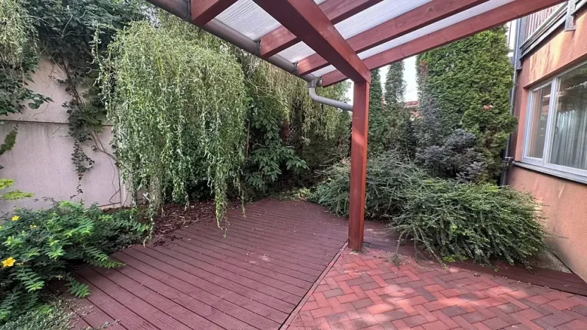 Pronájem rodinného domu, Praha - Řeporyje, Dělená, 170 m2