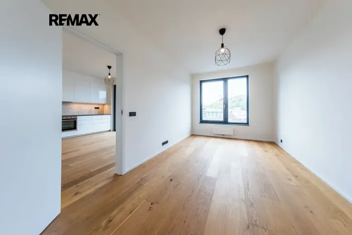Pronájem bytu 2+kk, Praha - Smíchov, Grafická, 66 m2