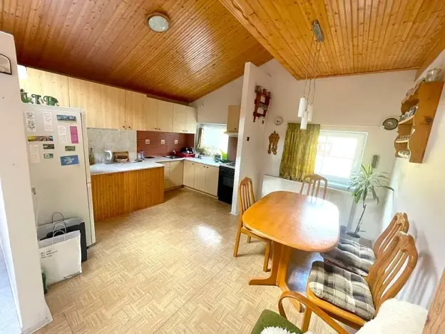 Pronájem bytu 1+kk, Praha - Újezd nad Lesy, Hrádková, 16 m2