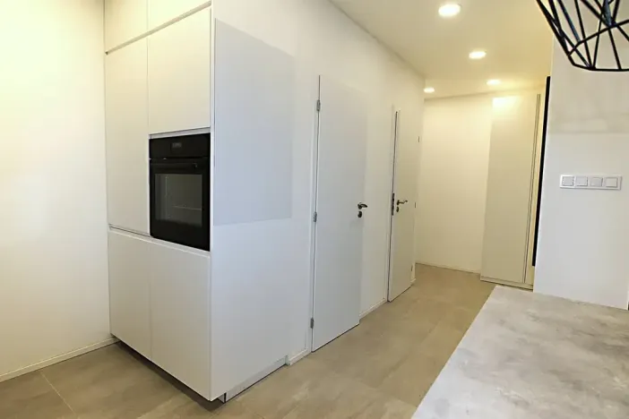 Pronájem bytu 2+kk, Praha - Karlín, Pobřežní, 58 m2