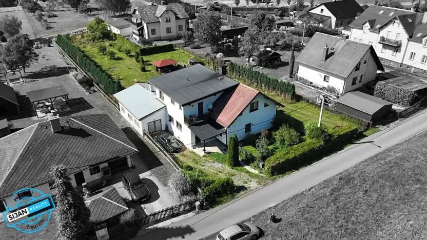 Prodej vícegeneračního domu, Karlovice, 234 m2