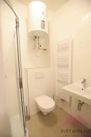 Pronájem bytu 1+kk, Praha - Vršovice, Slovinská, 29 m2