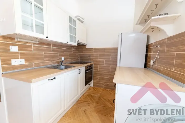 Pronájem bytu 2+1, Praha - Libeň, Sokolovská, 49 m2