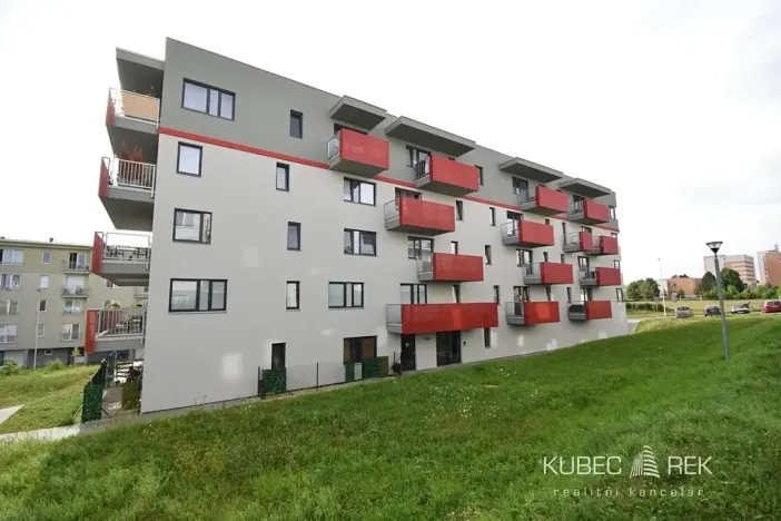 Pronájem bytu 1+kk, Tábor, U Areálu, 31 m2