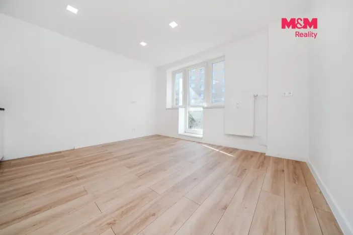 Prodej bytu 2+kk, Ostrava - Poruba, Havlíčkovo náměstí, 42 m2