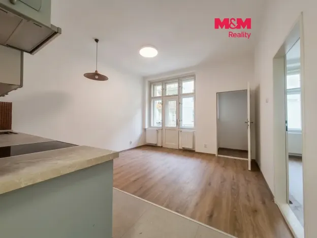 Pronájem bytu 2+kk, Praha - Vršovice, Bulharská, 48 m2