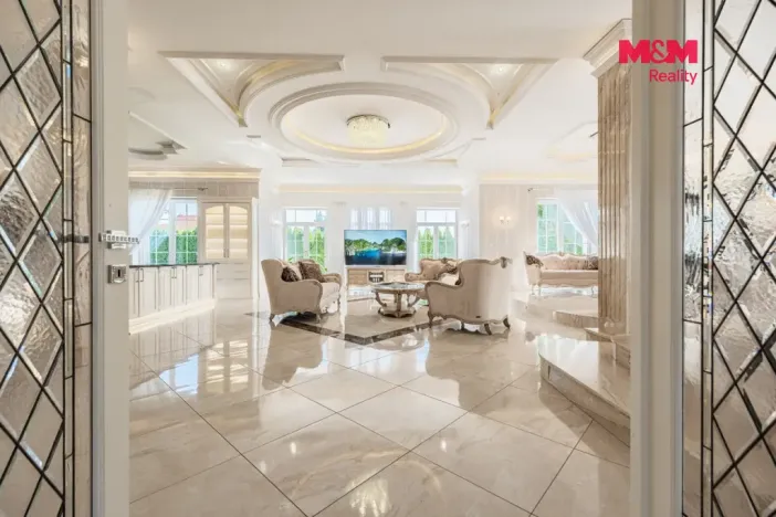 Prodej obchodního prostoru, Šestajovice, U Váhy, 356 m2