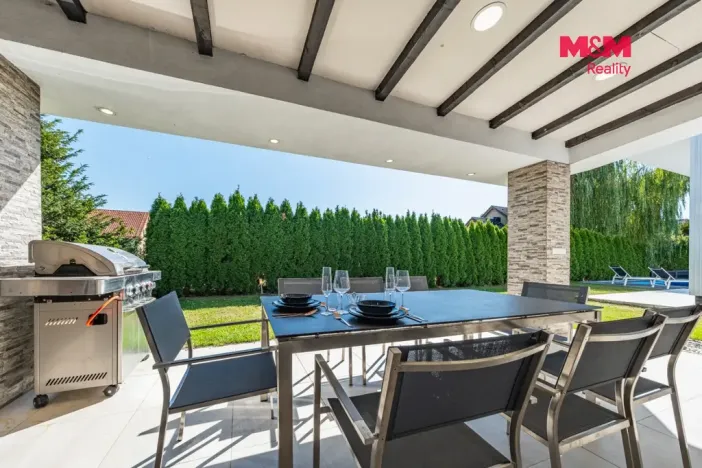 Prodej obchodního prostoru, Šestajovice, U Váhy, 356 m2