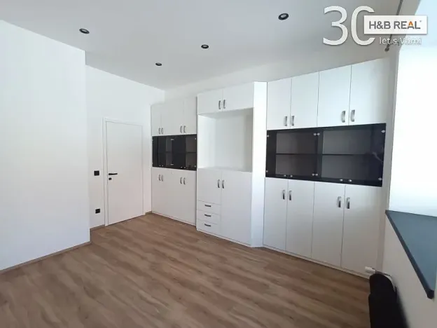 Pronájem bytu 2+kk, Zlín, Rašínova, 60 m2