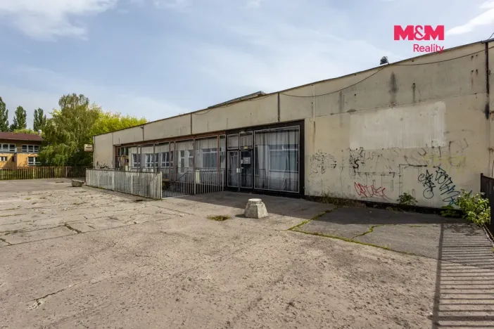 Prodej obchodního prostoru, Česká Lípa, Okružní, 1600 m2