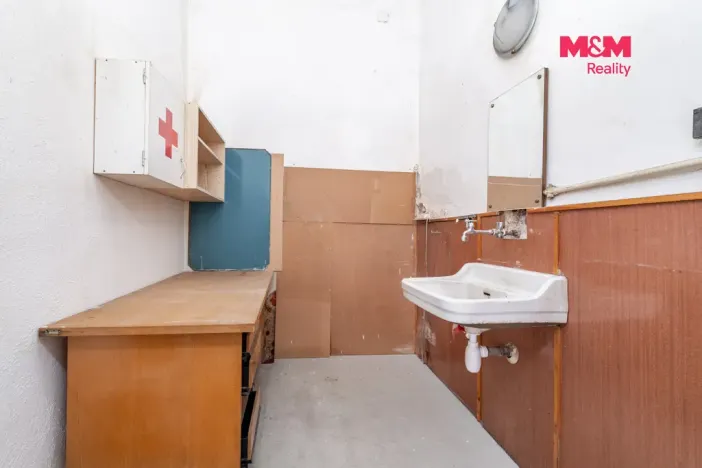 Prodej obchodního prostoru, Jihlava, Čajkovského, 108 m2