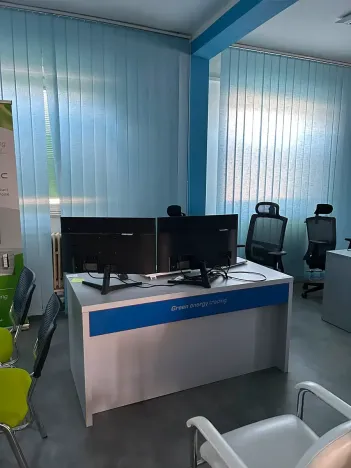 Pronájem kanceláře, Znojmo, Dobšická, 150 m2