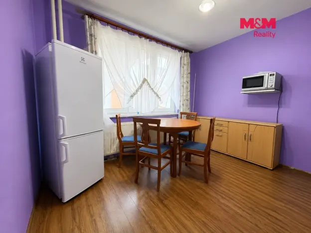 Pronájem bytu 1+1, Louny, Náměstí Benedikta Rejta, 40 m2