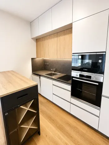 Pronájem bytu 2+kk, Praha - Libeň, Menclova, 58 m2