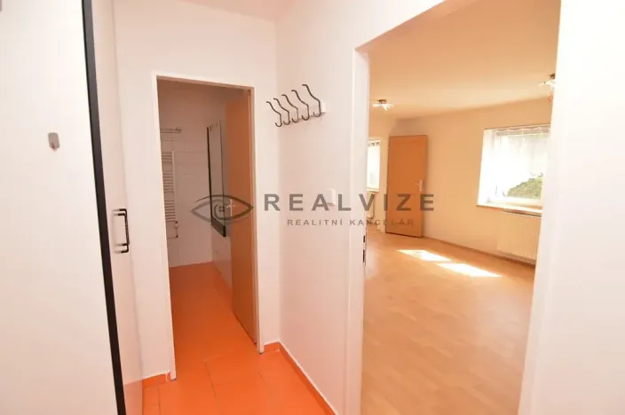 Pronájem bytu 2+kk, České Budějovice, Ledenická, 36 m2