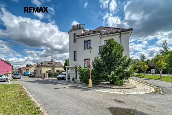 Pronájem bytu 1+1, Poděbrady, Minidova, 47 m2