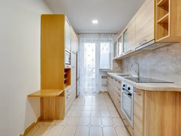 Pronájem bytu 2+1, Pardubice - Zelené Předměstí, Zborovské náměstí, 72 m2