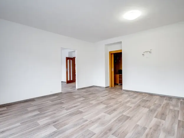 Pronájem bytu 2+1, Pardubice - Zelené Předměstí, Zborovské náměstí, 72 m2