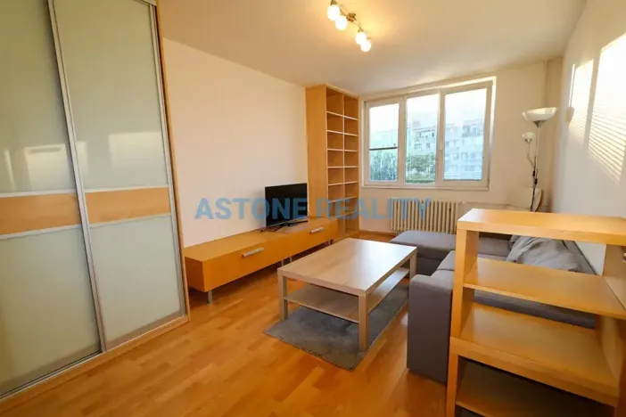Pronájem bytu 2+kk, Praha - Prosek, Litoměřická, 50 m2