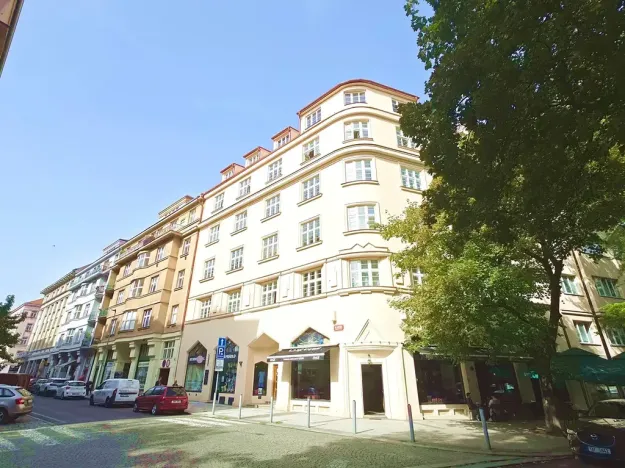 Pronájem bytu 3+kk, Praha - Bubeneč, Na hutích, 83 m2