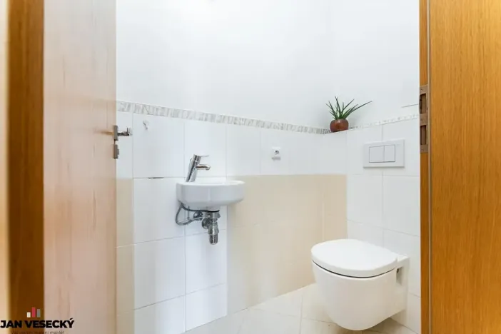 Prodej bytu 3+kk, Praha - Třeboradice, Špeciánova, 74 m2