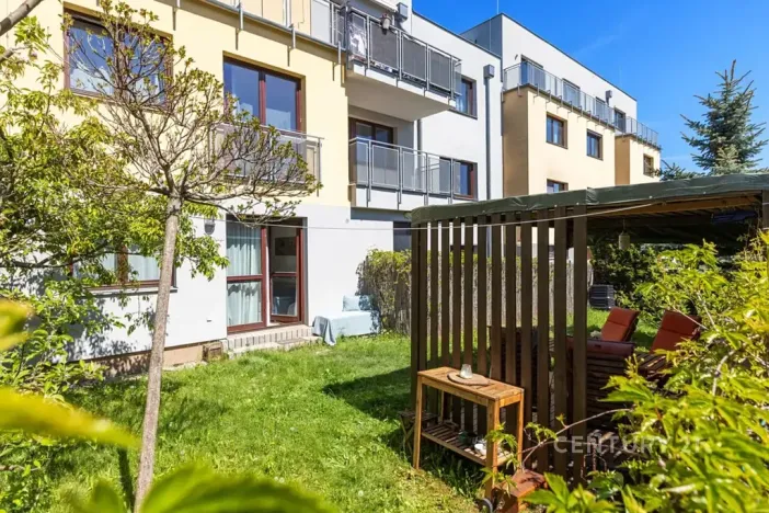 Pronájem bytu 2+kk, Jesenice, Hrnčířská, 48 m2