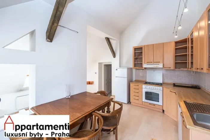 Prodej bytu 2+1, Praha - Nové Město, Ječná, 68 m2