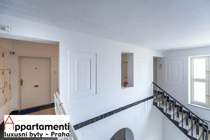 Prodej bytu 2+1, Praha - Nové Město, Ječná, 68 m2