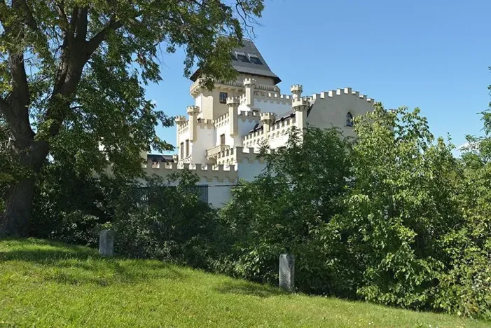 Dražba pozemku, Znojmo, Suchohrdelská, 1616 m2