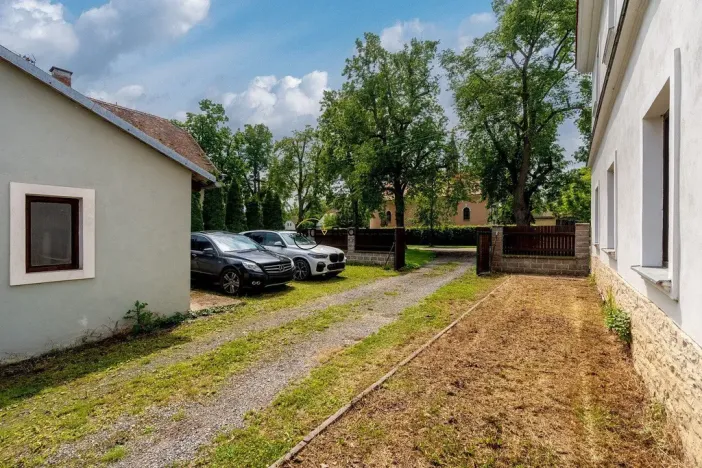 Prodej výrobních prostor, Hrušová, 1100 m2