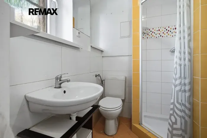 Prodej bytu 1+kk, Praha - Podolí, Na dolinách, 24 m2