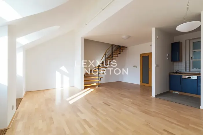 Pronájem atypického bytu, Praha - Vinohrady, Mánesova, 90 m2
