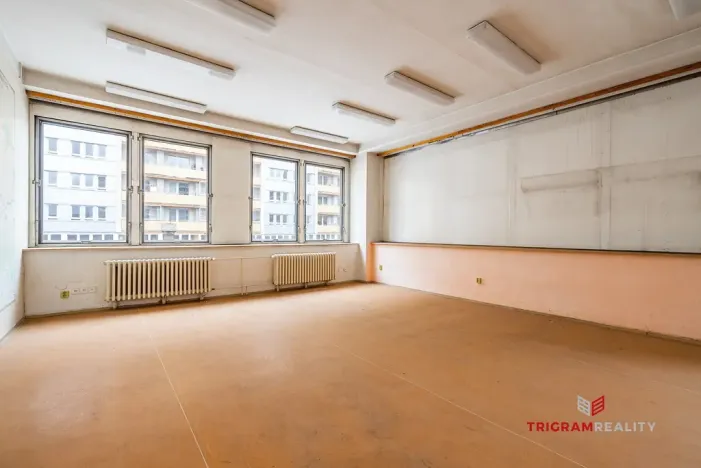 Pronájem obchodního prostoru, Hradec Králové - Nový Hradec Králové, třída Edvarda Beneše, 402 m2