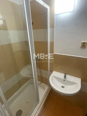 Pronájem bytu 2+kk, Děčín - Děčín V-Rozbělesy, Závodní, 42 m2