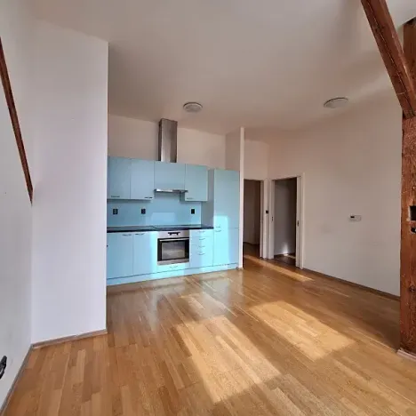 Pronájem bytu 2+kk, Praha - Žižkov, Roháčova, 60 m2