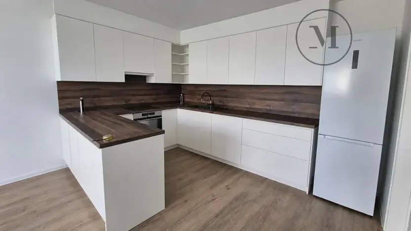 Pronájem bytu 2+kk, České Budějovice, K Šindlovým Dvorům, 79 m2