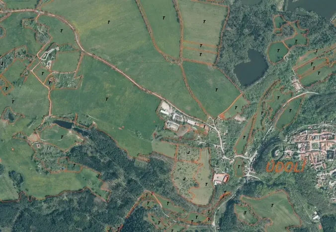 Prodej pozemku, Nové Hrady, 2407 m2
