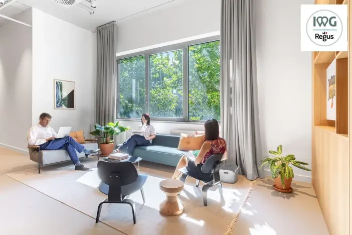 Pronájem kanceláře, Praha - Karlín, Rohanské nábřeží, 75 m2