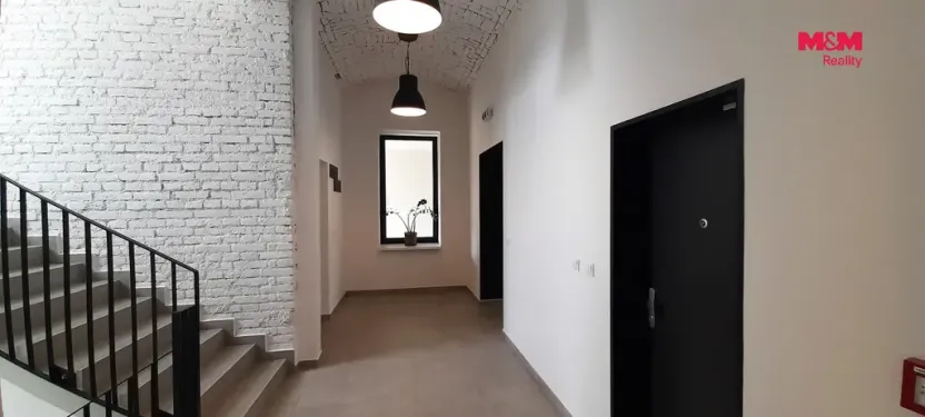 Pronájem bytu 1+kk, Hradec Králové - Kukleny, Pražská třída, 30 m2
