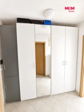 Prodej bytu 1+kk, Praha - Modřany, Pískařská, 38 m2