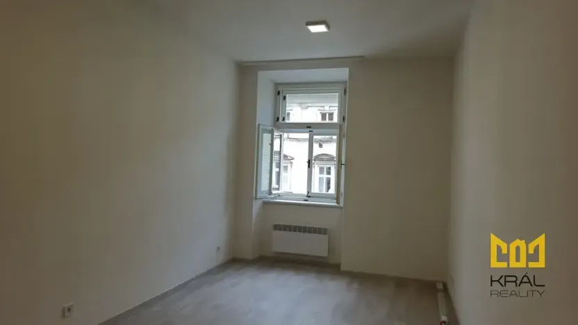 Pronájem bytu 2+1, Praha - Smíchov, Nádražní, 46 m2