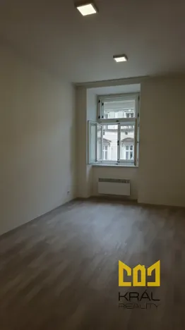 Pronájem bytu 2+1, Praha - Smíchov, Nádražní, 46 m2