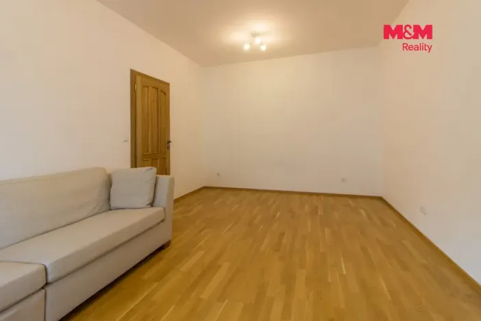 Pronájem bytu 2+kk, Praha, Argentinská, 40 m2