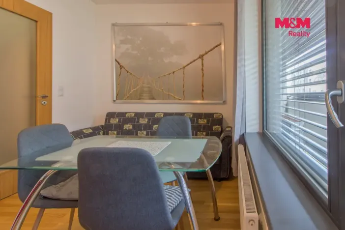Pronájem bytu 2+kk, Praha, Argentinská, 40 m2