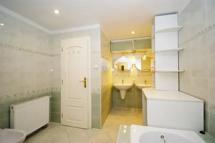 Pronájem atypického bytu, Praha - Smíchov, Viktora Huga, 164 m2