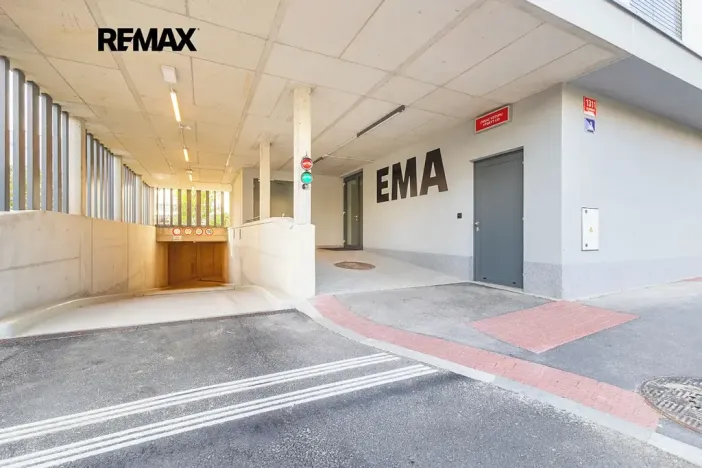 Pronájem bytu 2+kk, Praha - Hlubočepy, Divíškové, 53 m2