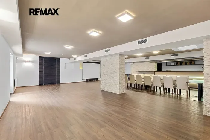 Prodej restaurace, Plzeň, Částkova, 489 m2