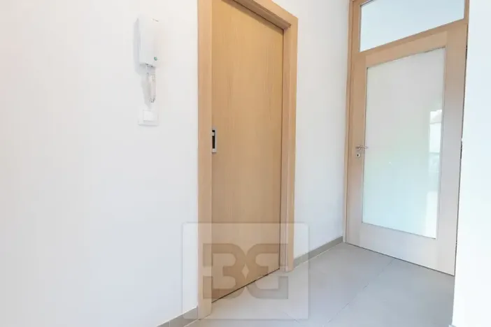 Pronájem bytu 2+kk, Praha - Košíře, Vrchlického, 48 m2